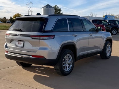 2025 Jeep Grand Cherokee GRAND CHEROKEE LAREDO X 4X4