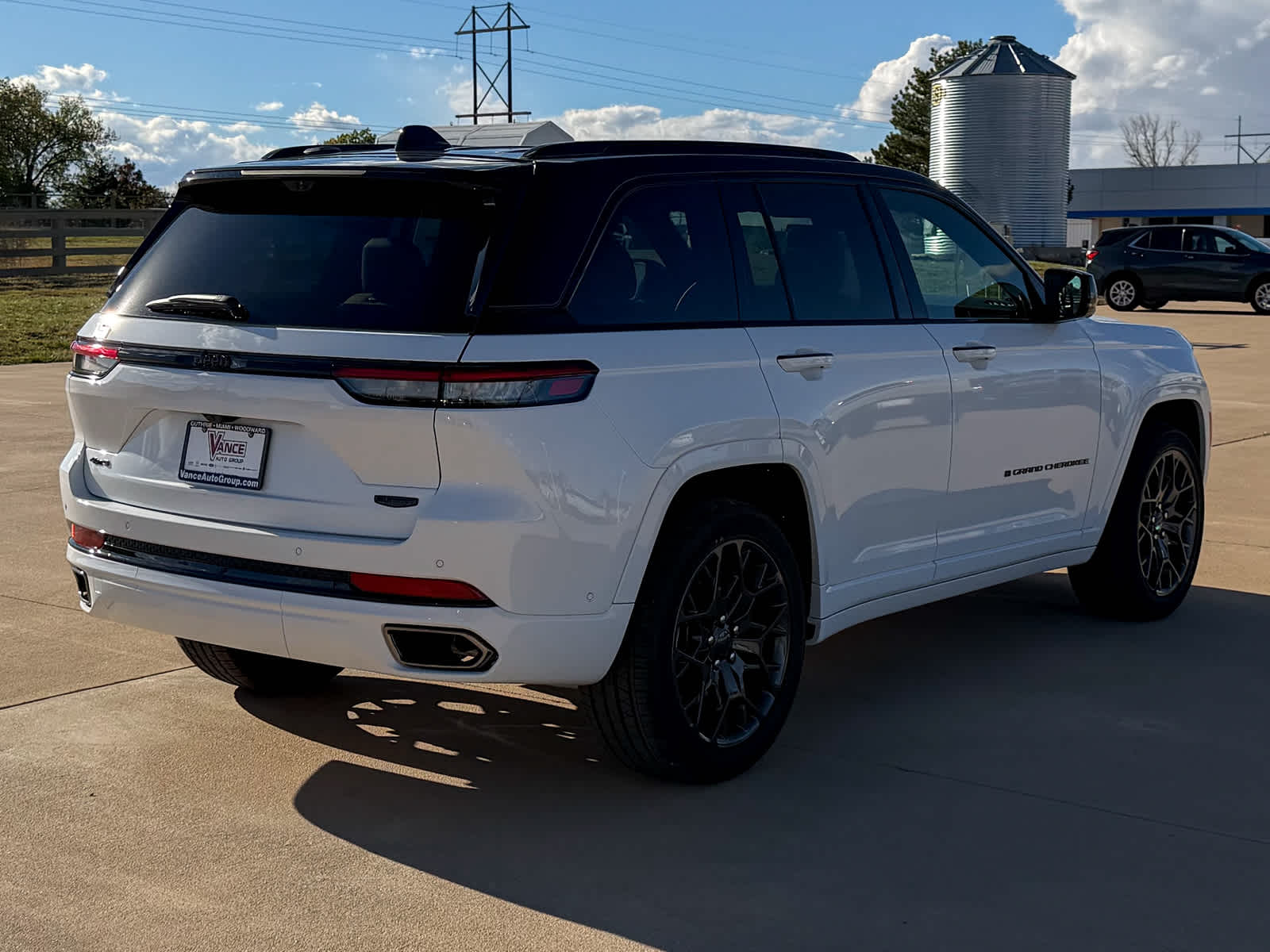 2025 Jeep Grand Cherokee GRAND CHEROKEE SUMMIT RESERVE 4X4