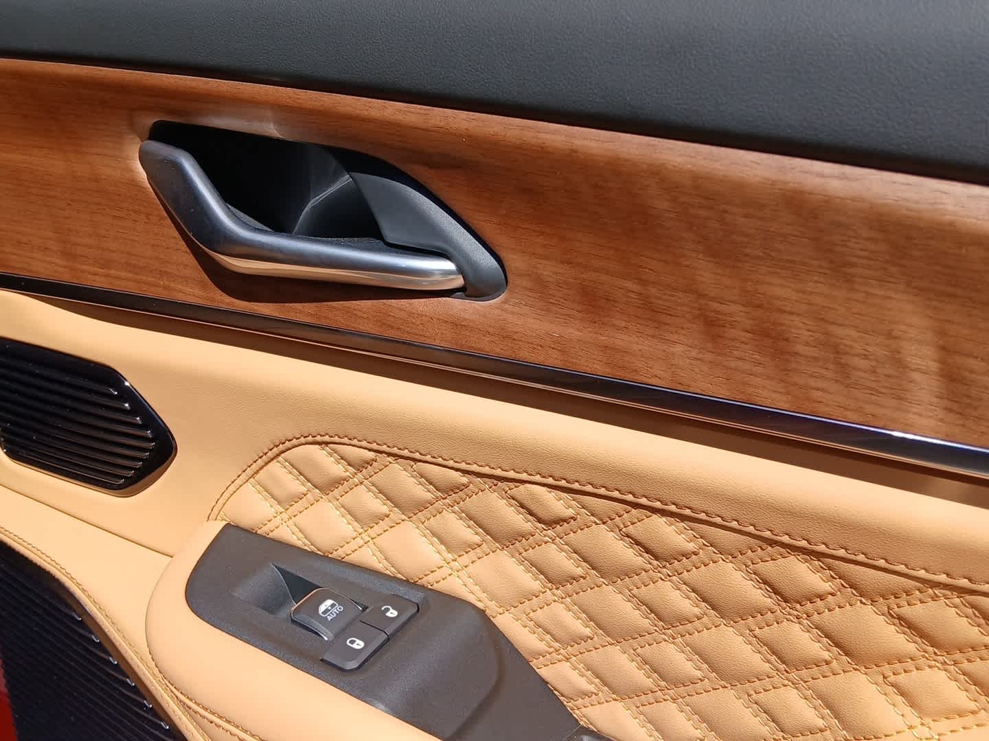 2025 Jeep Grand Cherokee GRAND CHEROKEE SUMMIT RESERVE 4X4