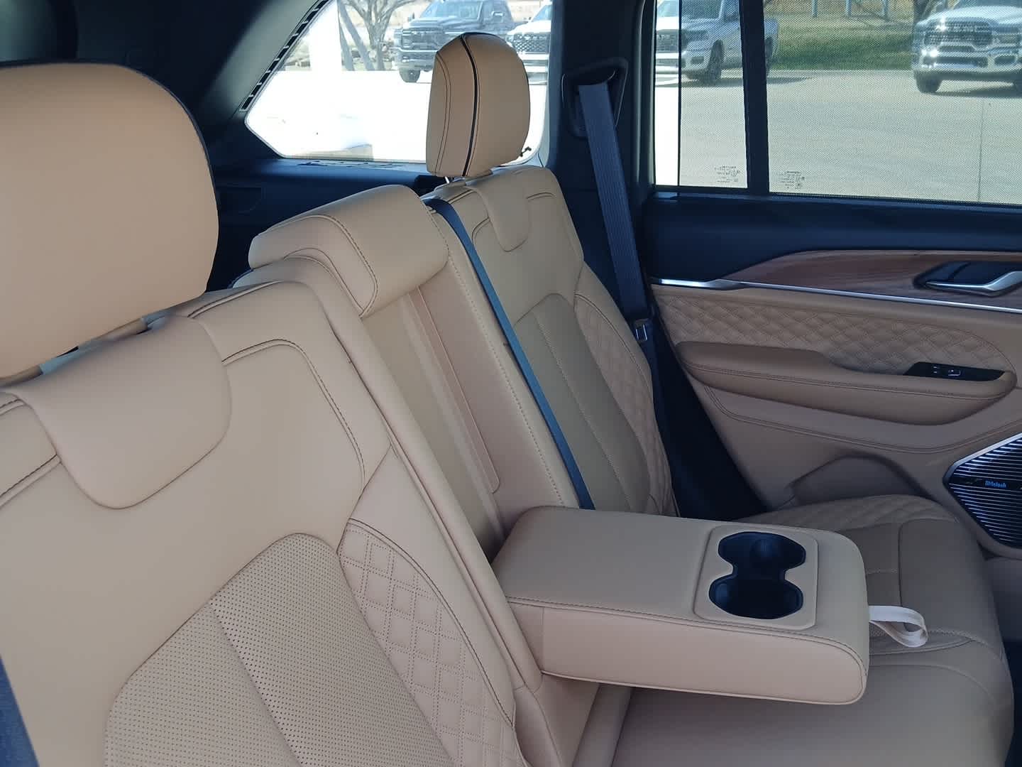 2025 Jeep Grand Cherokee GRAND CHEROKEE SUMMIT RESERVE 4X4