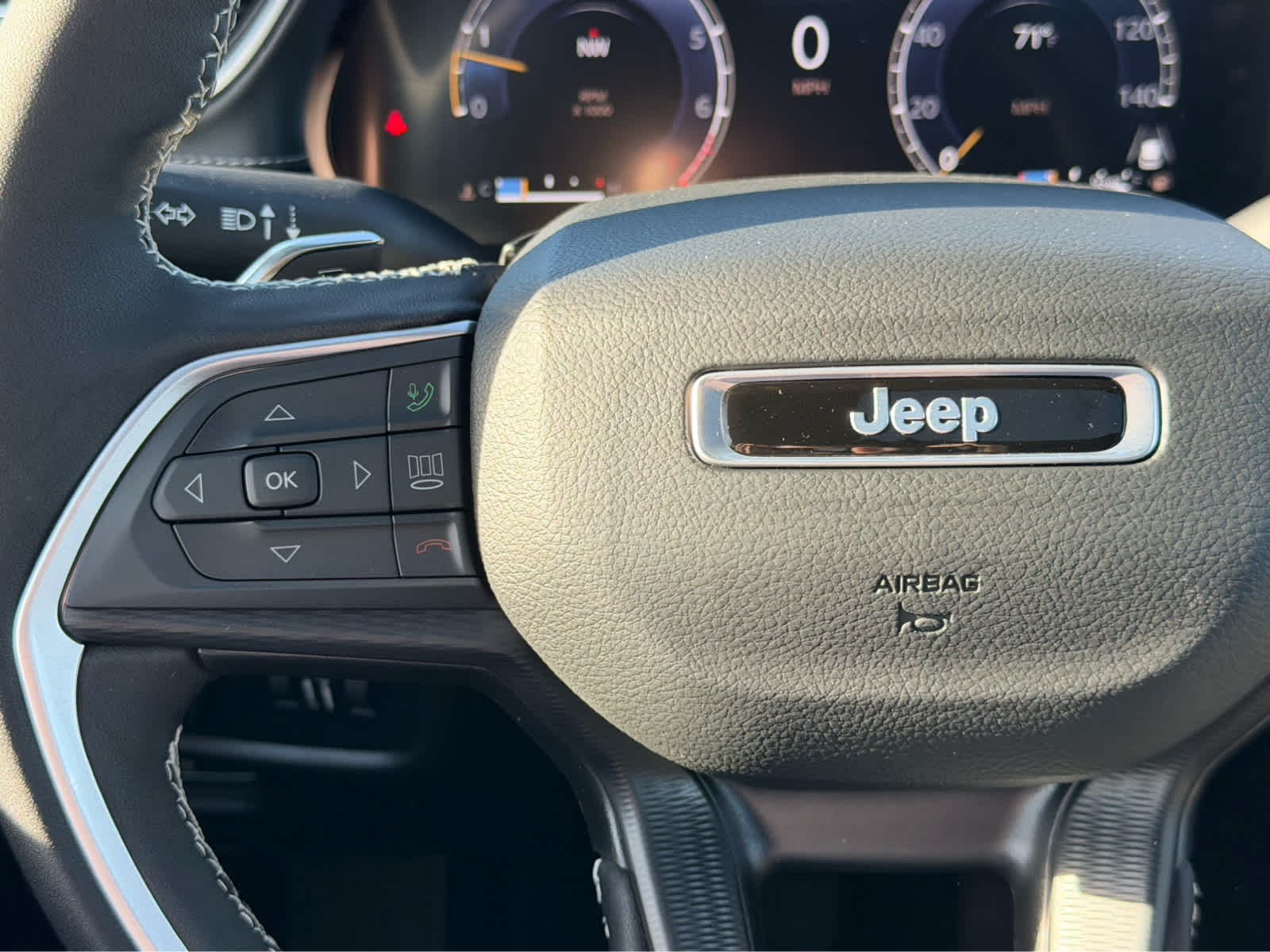 2025 Jeep Grand Cherokee L GRAND CHEROKEE L LAREDO X 4X4