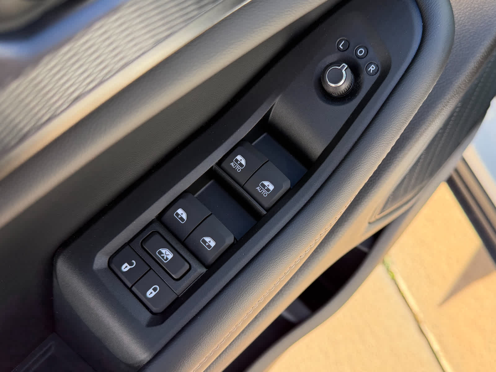 2025 Jeep Grand Cherokee L GRAND CHEROKEE L LAREDO X 4X4