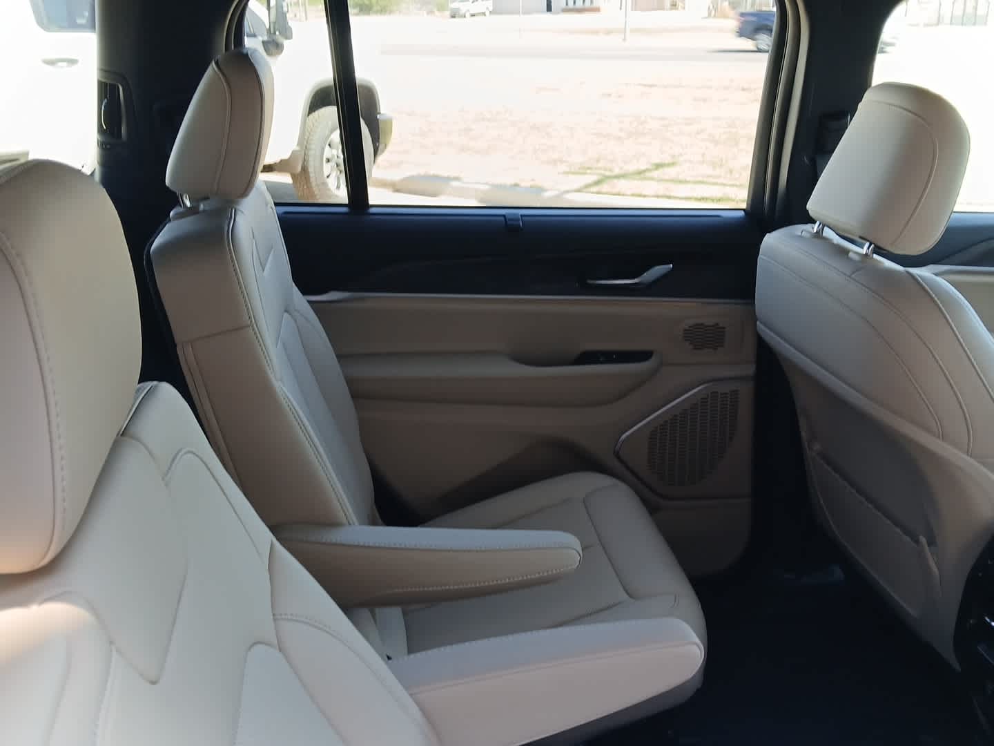 2025 Jeep Grand Cherokee L GRAND CHEROKEE L LIMITED 4X4