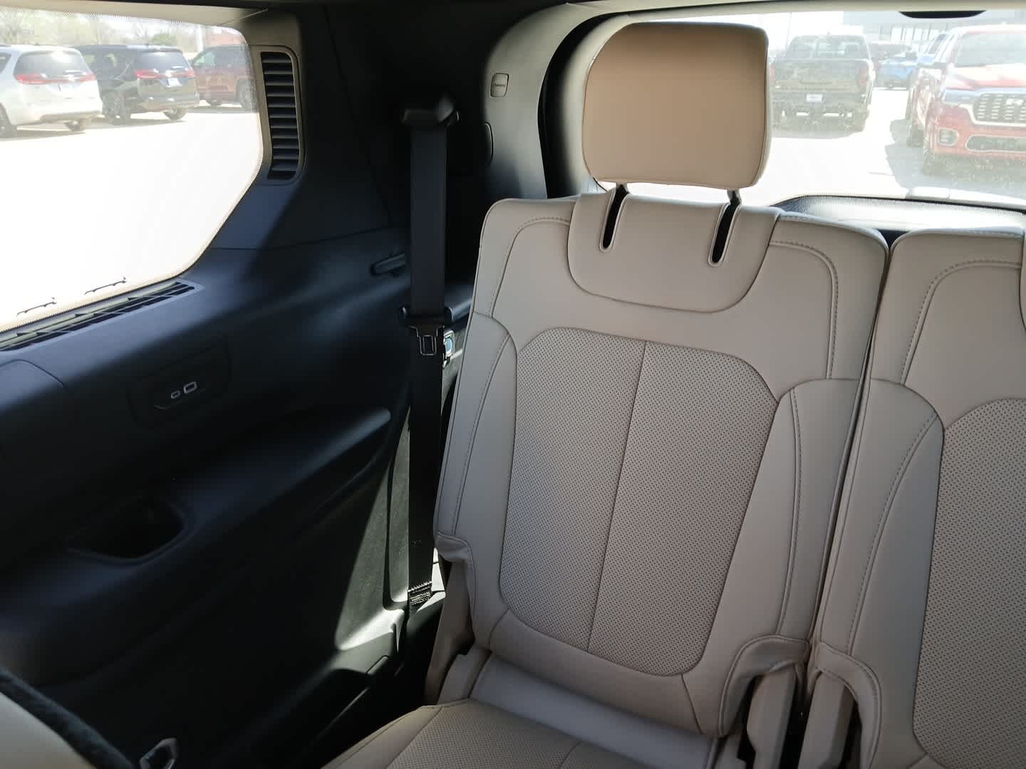 2025 Jeep Grand Cherokee L GRAND CHEROKEE L LIMITED 4X4