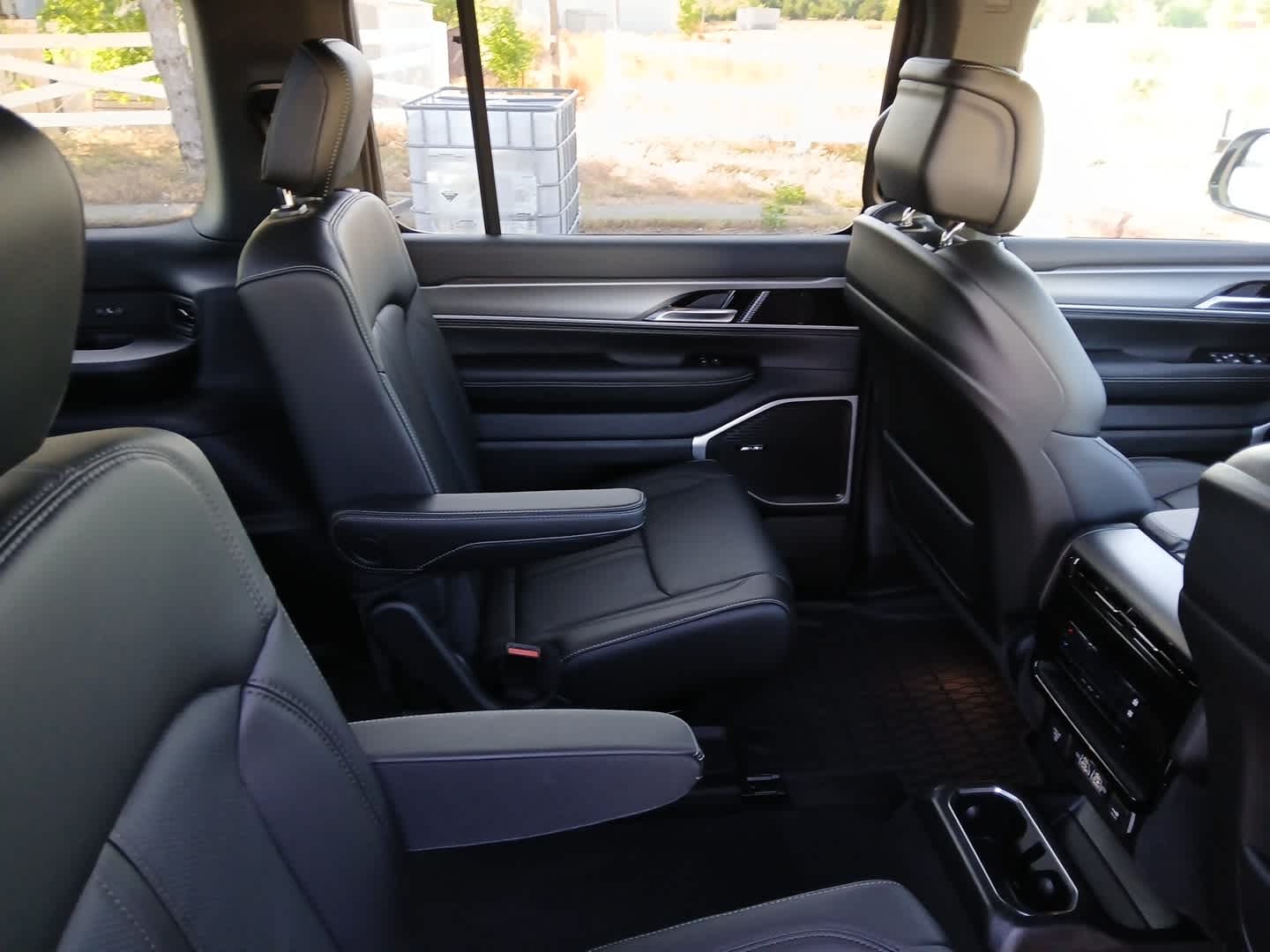 2026 Jeep Grand Wagoneer GRAND WAGONEER UPLAND 4X4