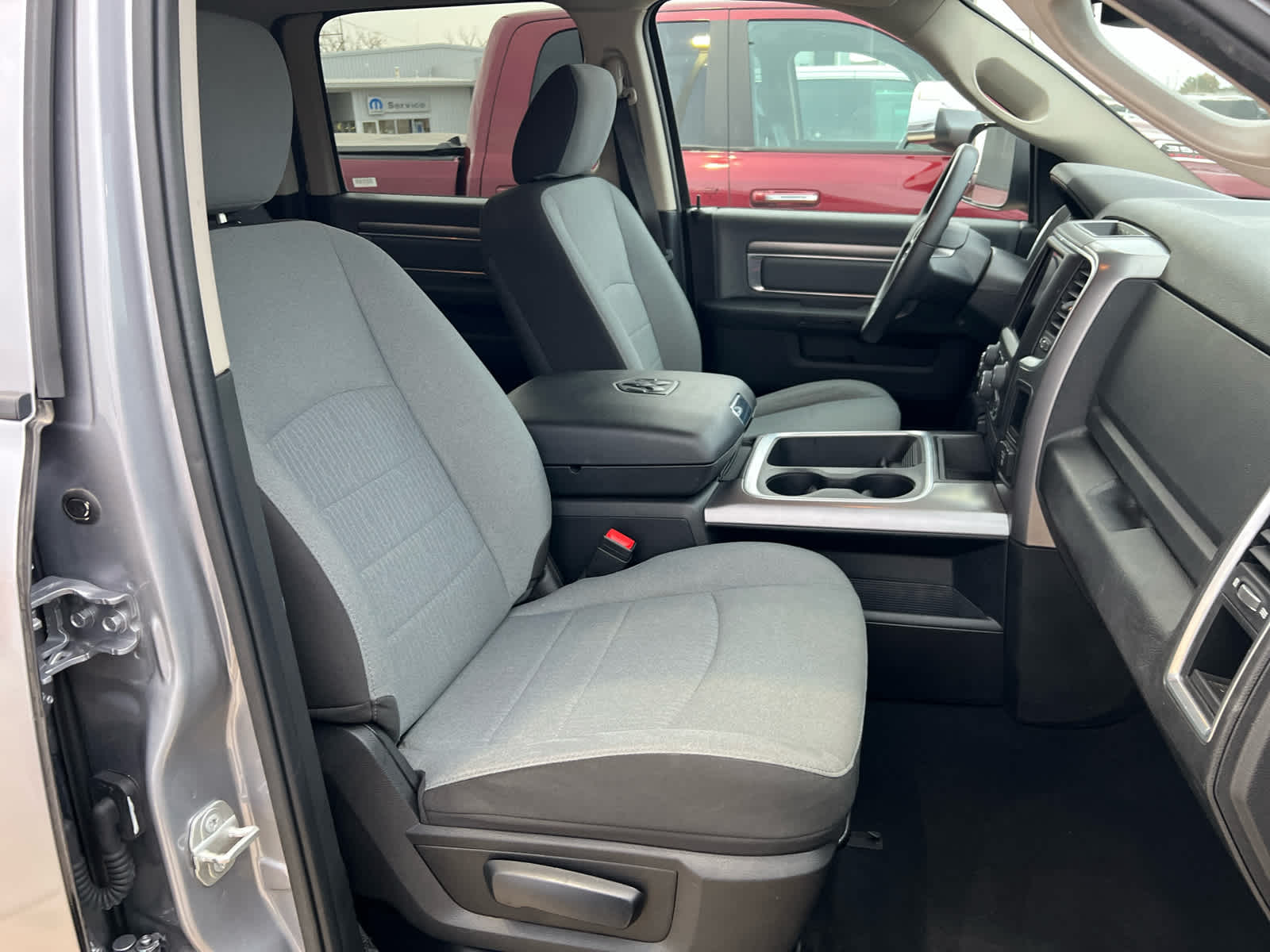 2023 RAM Ram 1500 Classic SLT Crew Cab 4x4 5'7' Box