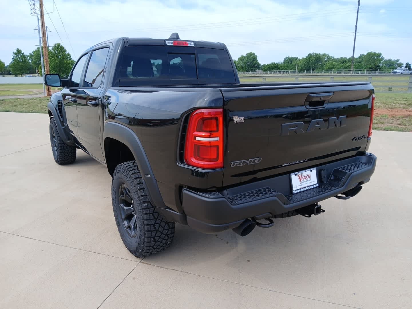 2026 RAM Ram 1500 RAM 1500 RHO CREW CAB 4X4 5'7' BOX