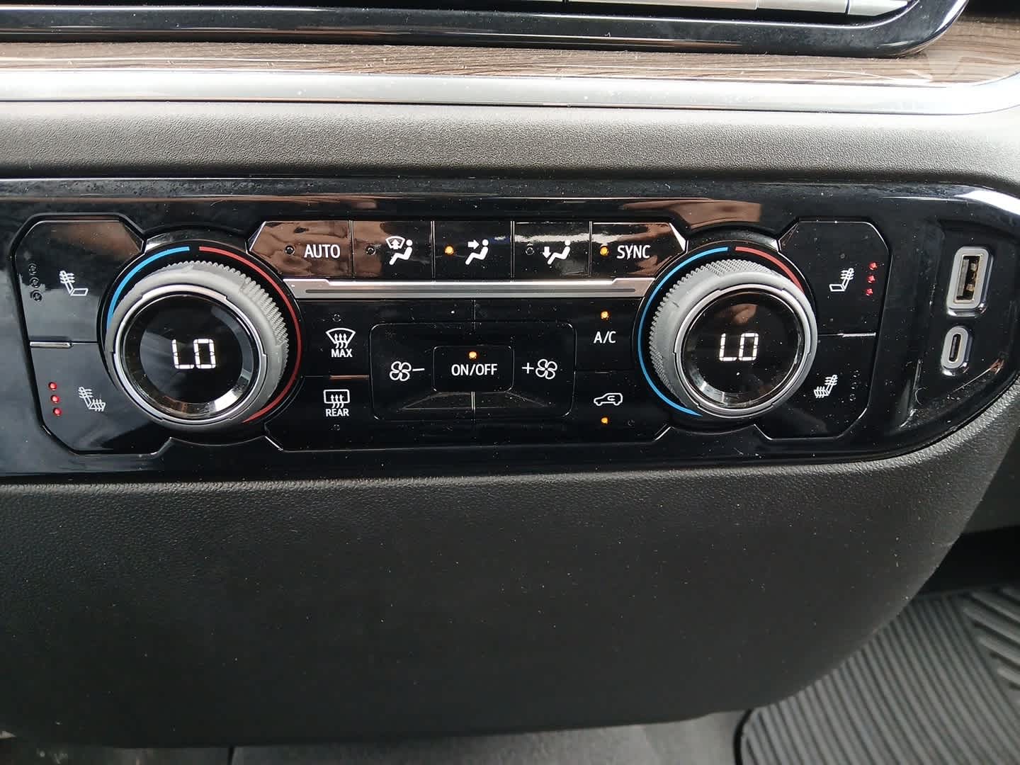 2024 Chevrolet Silverado 1500 4WD Crew Cab Short Bed LT with 2FL