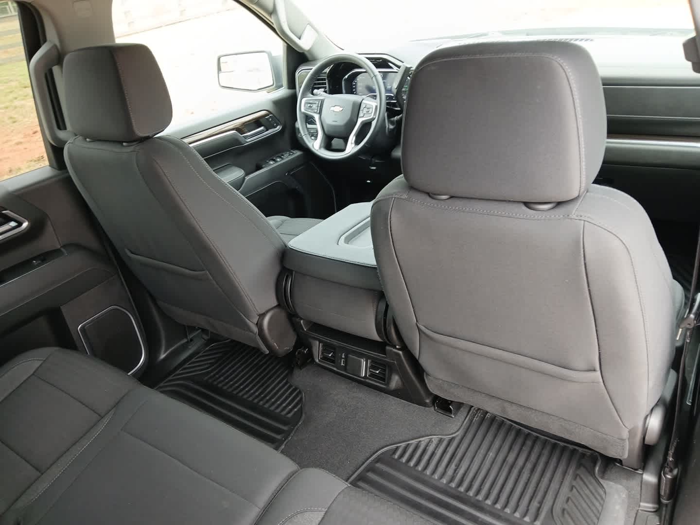 2024 Chevrolet Silverado 1500 4WD Crew Cab Short Bed LT with 2FL