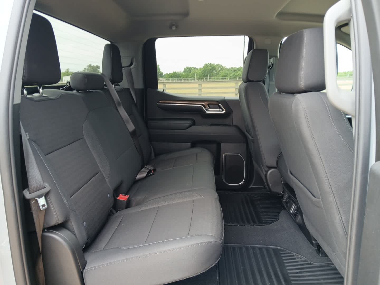 2024 Chevrolet Silverado 1500 4WD Crew Cab Short Bed LT with 2FL