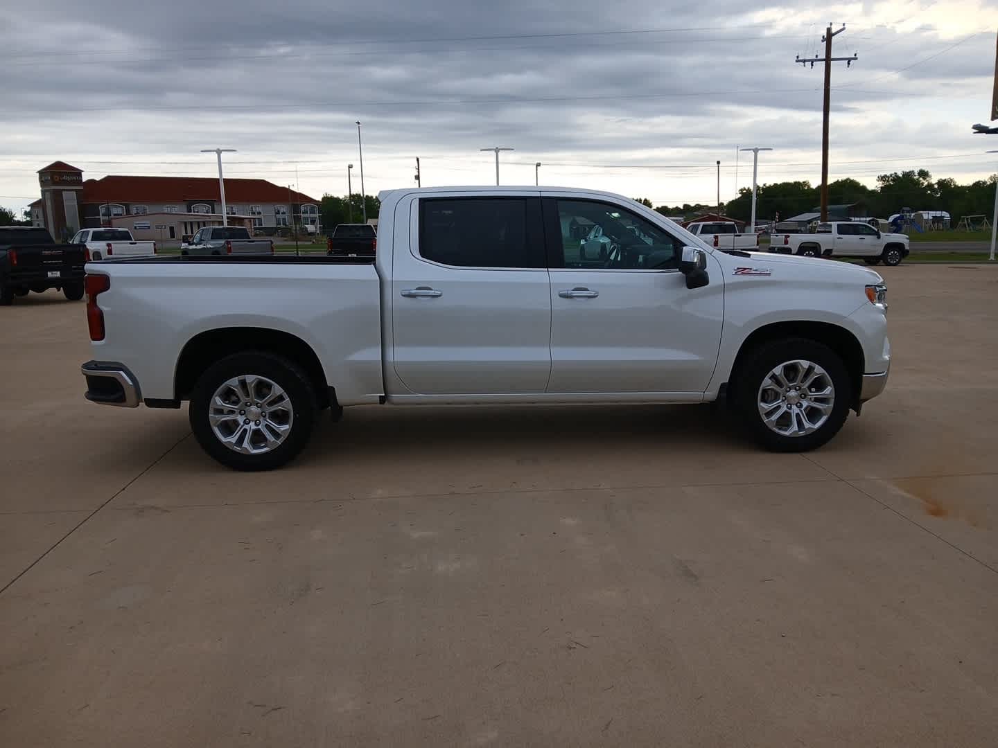 2024 Chevrolet Silverado 1500 4WD Crew Cab Short Bed LTZ