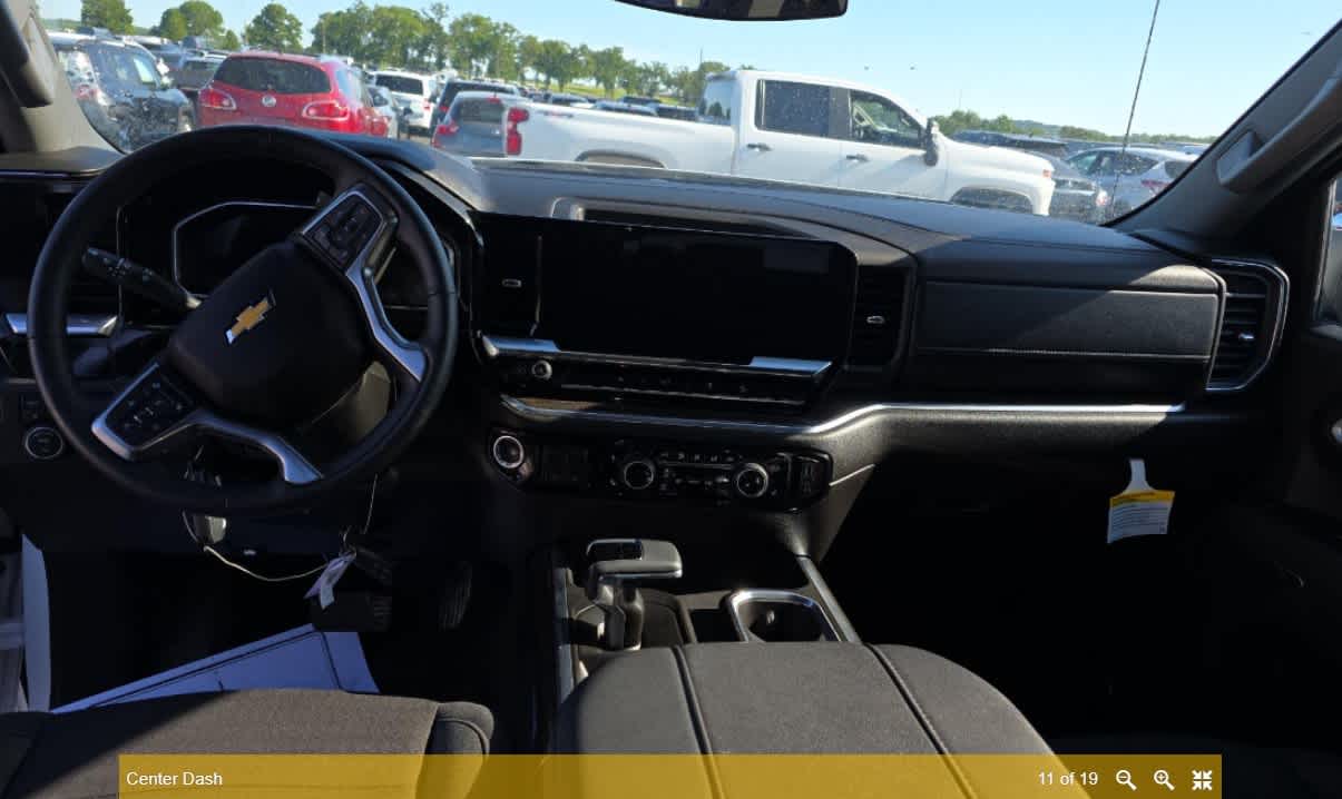 2026 Chevrolet Silverado 1500 4WD Crew Cab Standard Bed LT