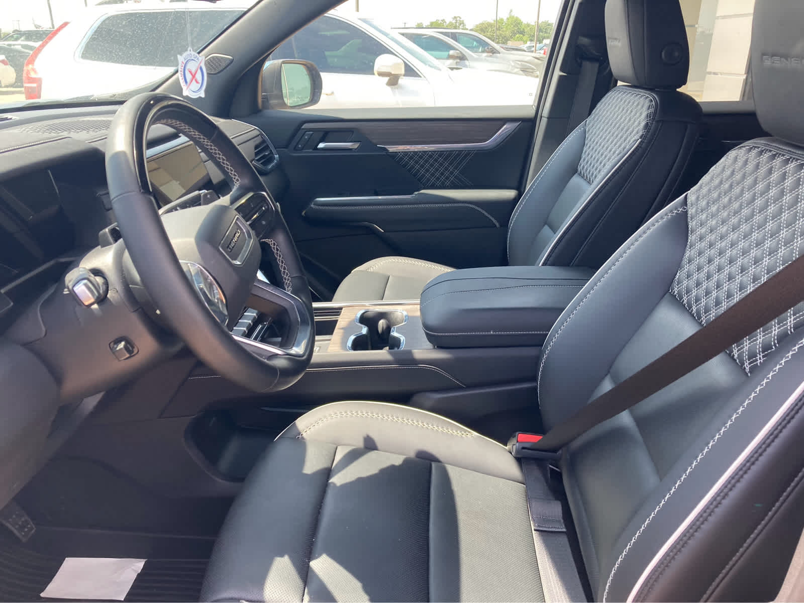 2026 GMC Acadia Denali AWD