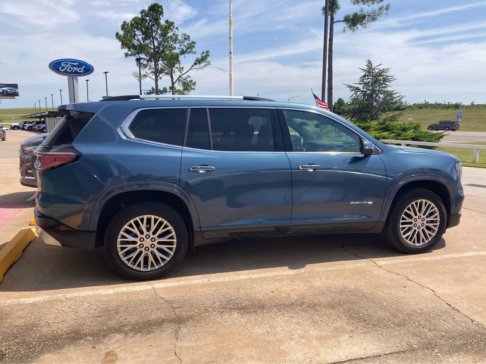 2026 GMC Acadia Denali AWD