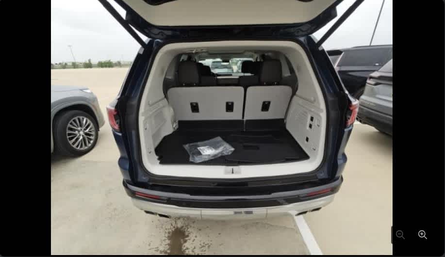 2026 GMC Acadia Denali AWD