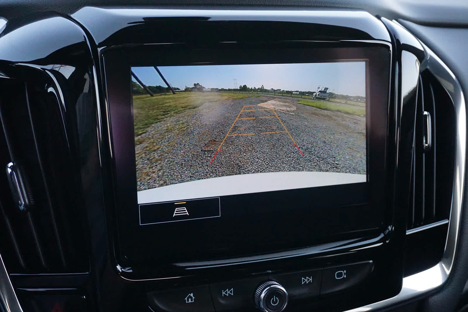 2023 Chevrolet Traverse FWD LT Leather