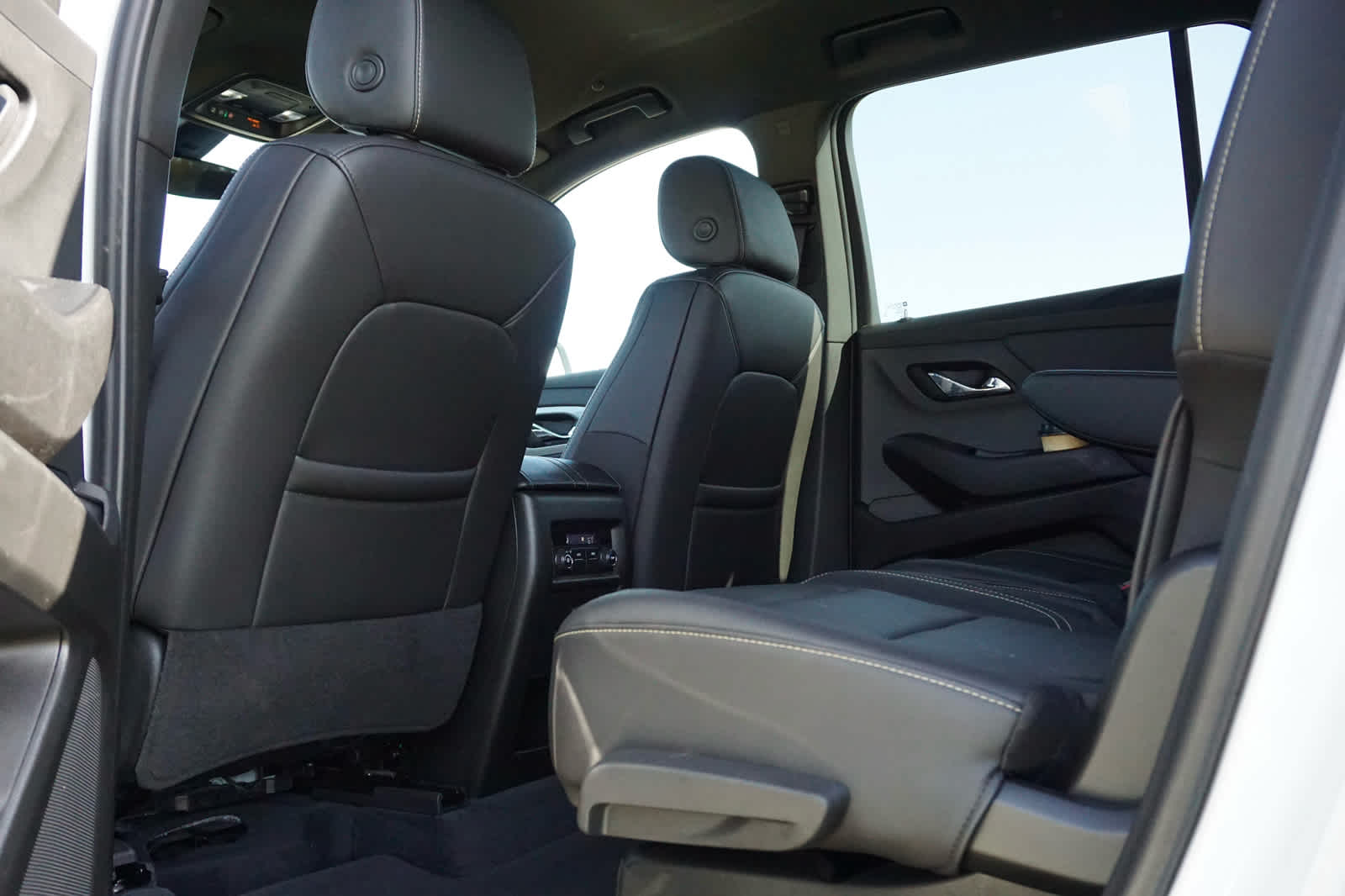 2023 Chevrolet Traverse FWD LT Leather