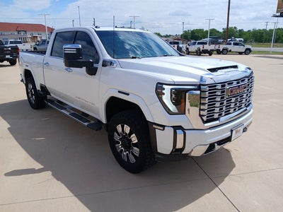 2024 GMC Sierra 2500HD 4WD Crew Cab Standard Bed Denali