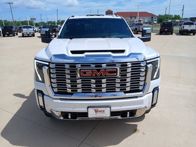 2024 GMC Sierra 2500HD 4WD Crew Cab Standard Bed Denali