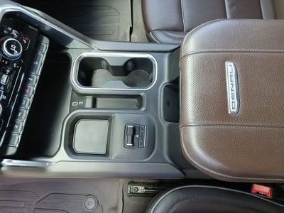2024 GMC Sierra 2500HD 4WD Crew Cab Standard Bed Denali