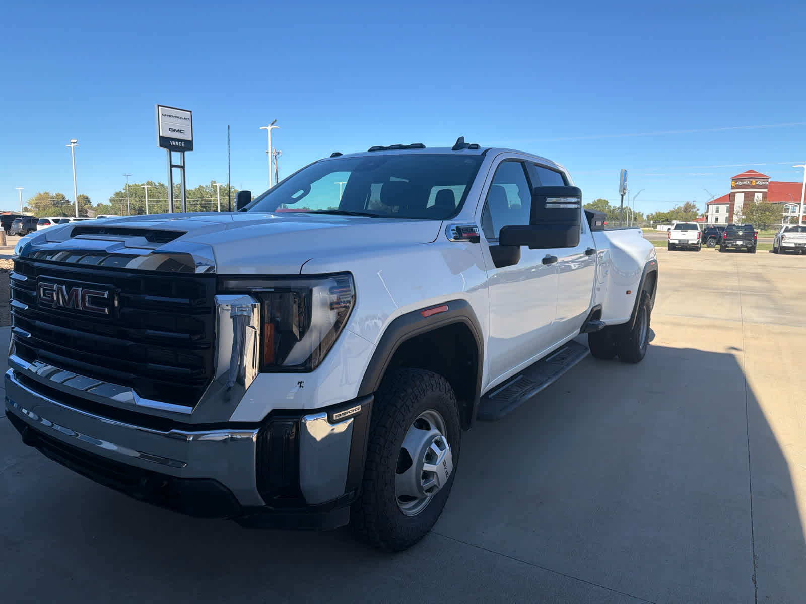 2024 GMC Sierra 3500HD 4WD Crew Cab Long Bed Pro