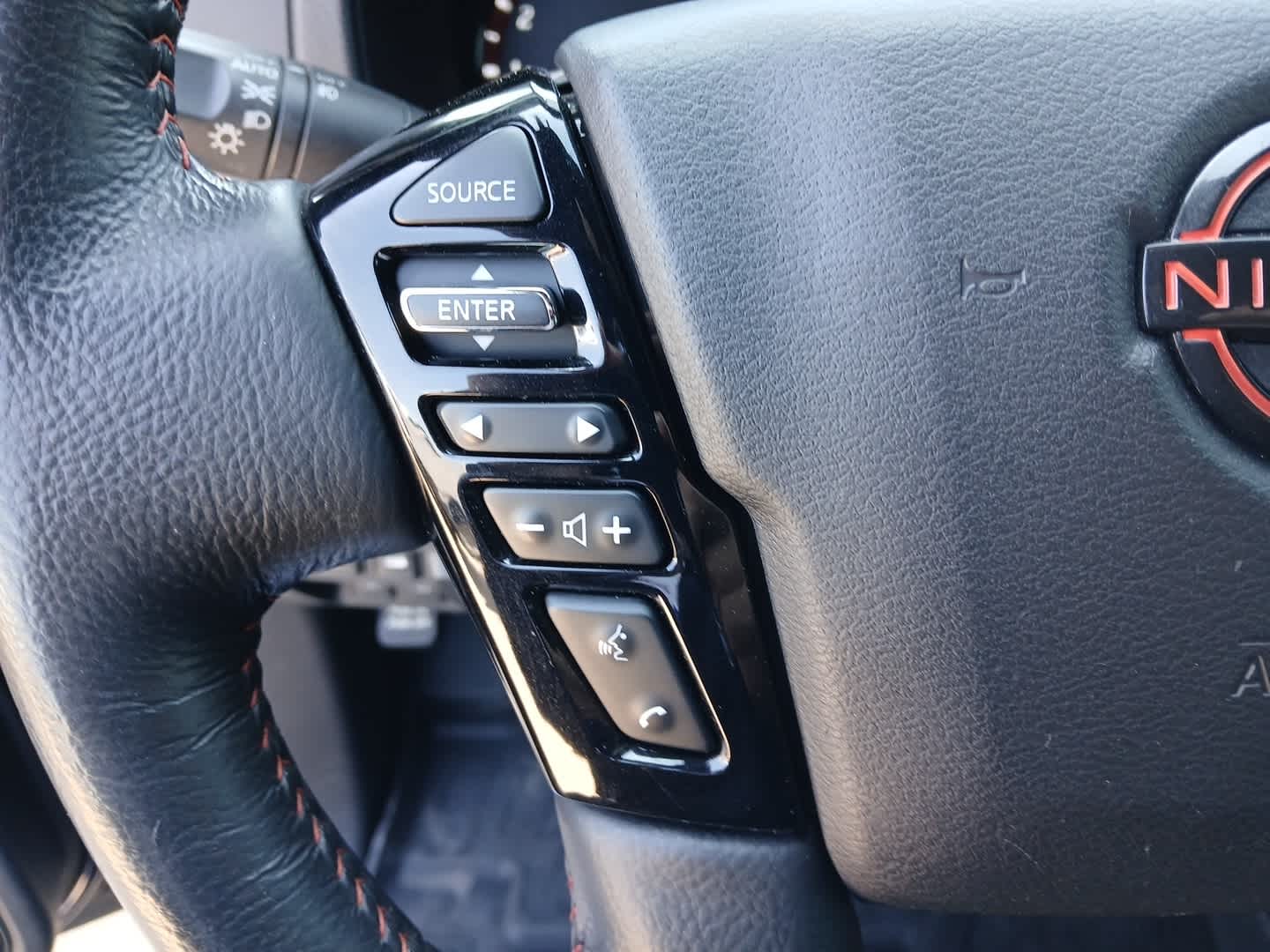2023 Nissan Frontier Crew Cab PRO-4X 4x4