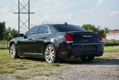 2019 Chrysler 300 Touring