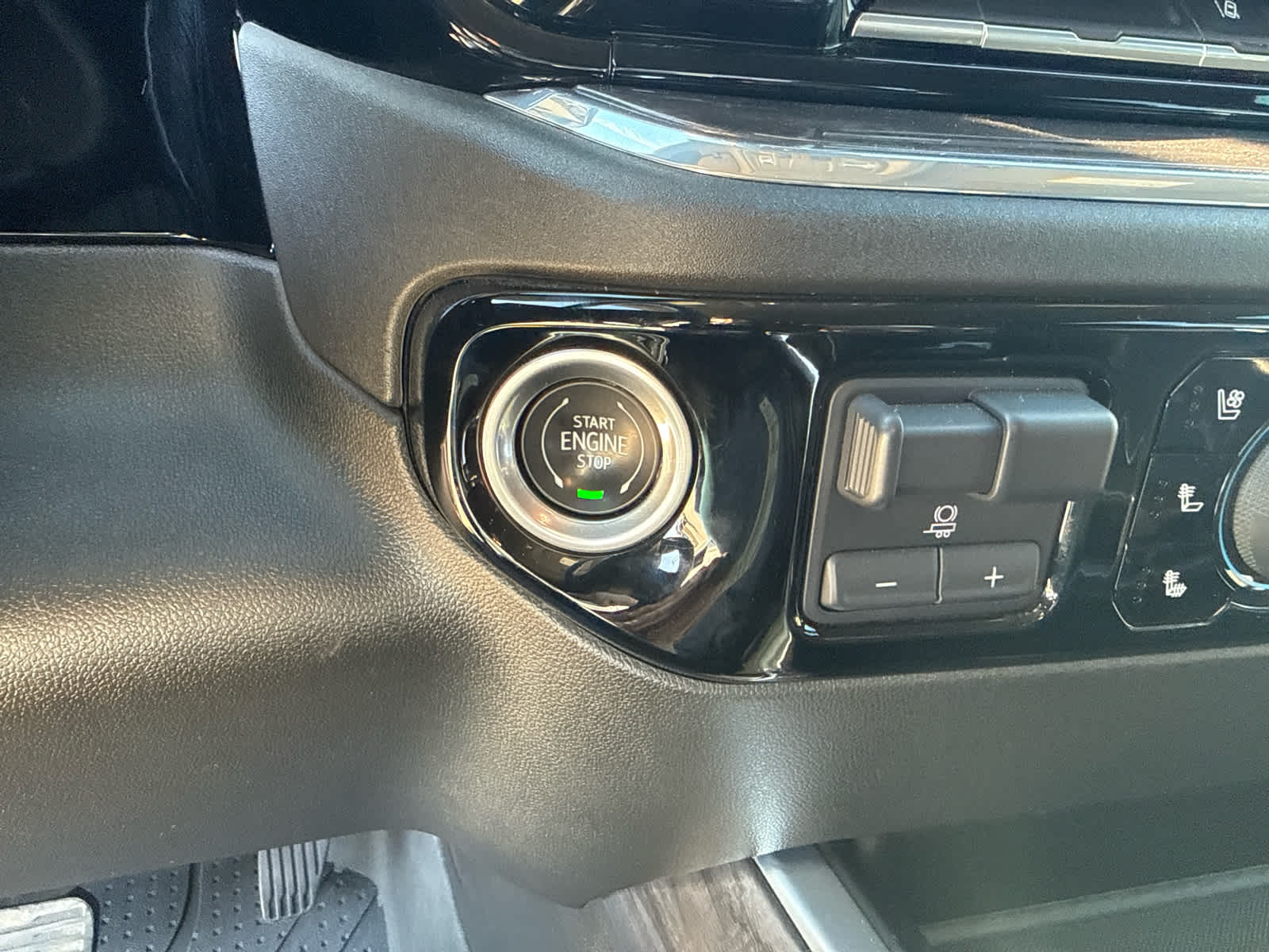 2024 Chevrolet Silverado 2500HD 4WD Crew Cab Standard Bed LTZ