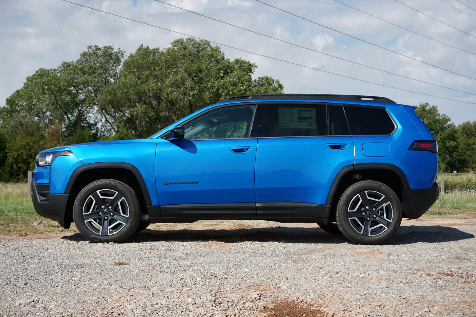 2026 Jeep Cherokee CHEROKEE LAREDO 4X4