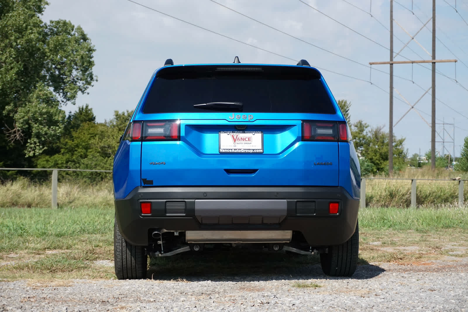 2026 Jeep Cherokee CHEROKEE LAREDO 4X4