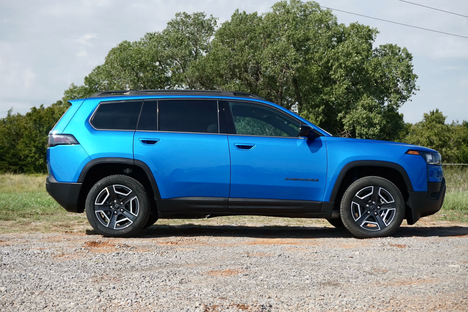 2026 Jeep Cherokee CHEROKEE LAREDO 4X4