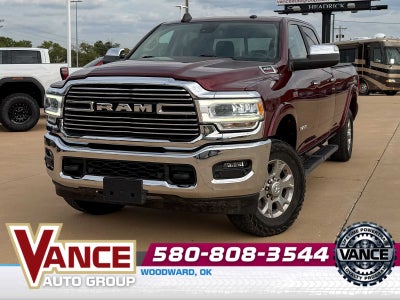 2020 RAM 3500 Laramie Crew Cab 4x4 8' Box