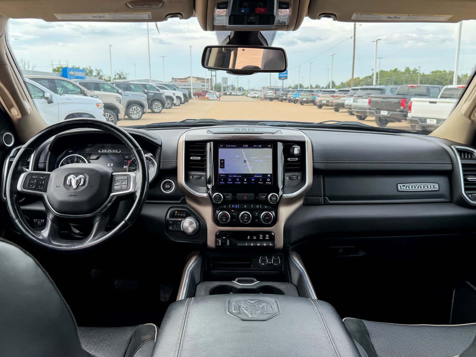 2020 RAM 3500 Laramie Crew Cab 4x4 8' Box