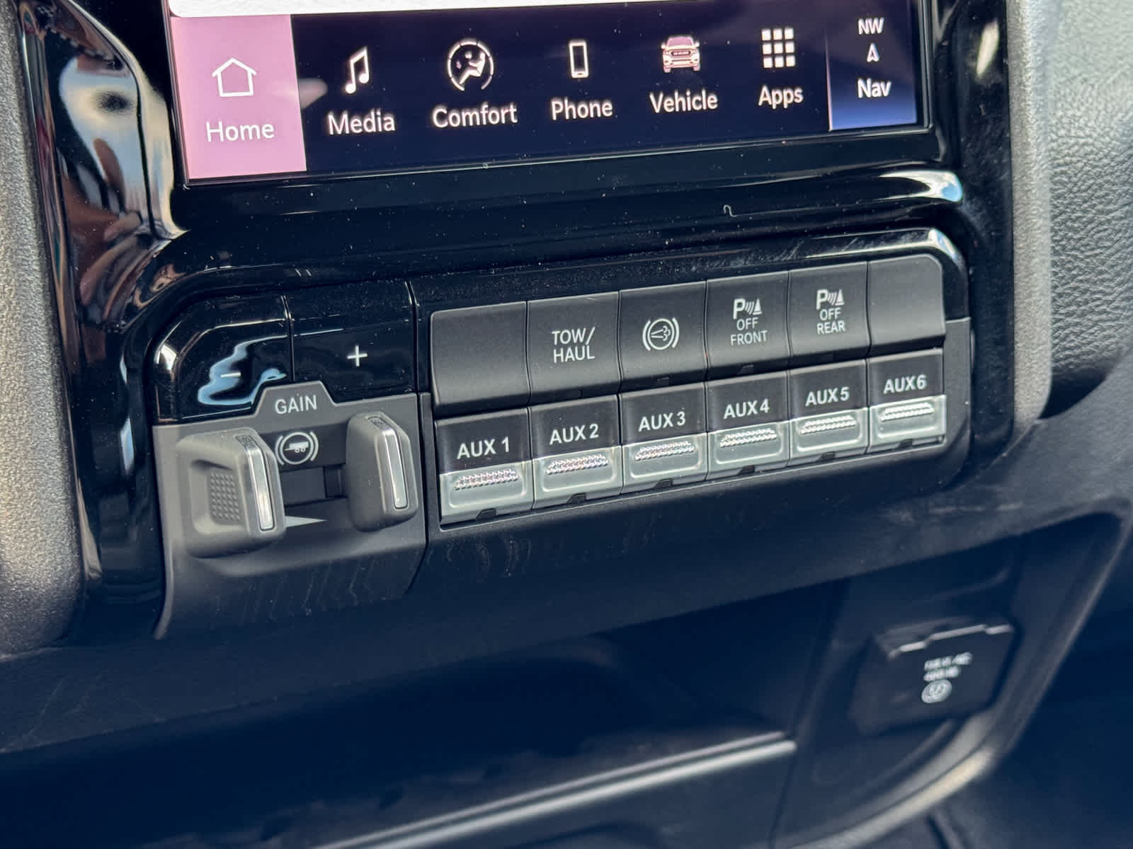 2026 RAM Ram 2500 RAM 2500 TRADESMAN CREW CAB 4X4 6'4' BOX