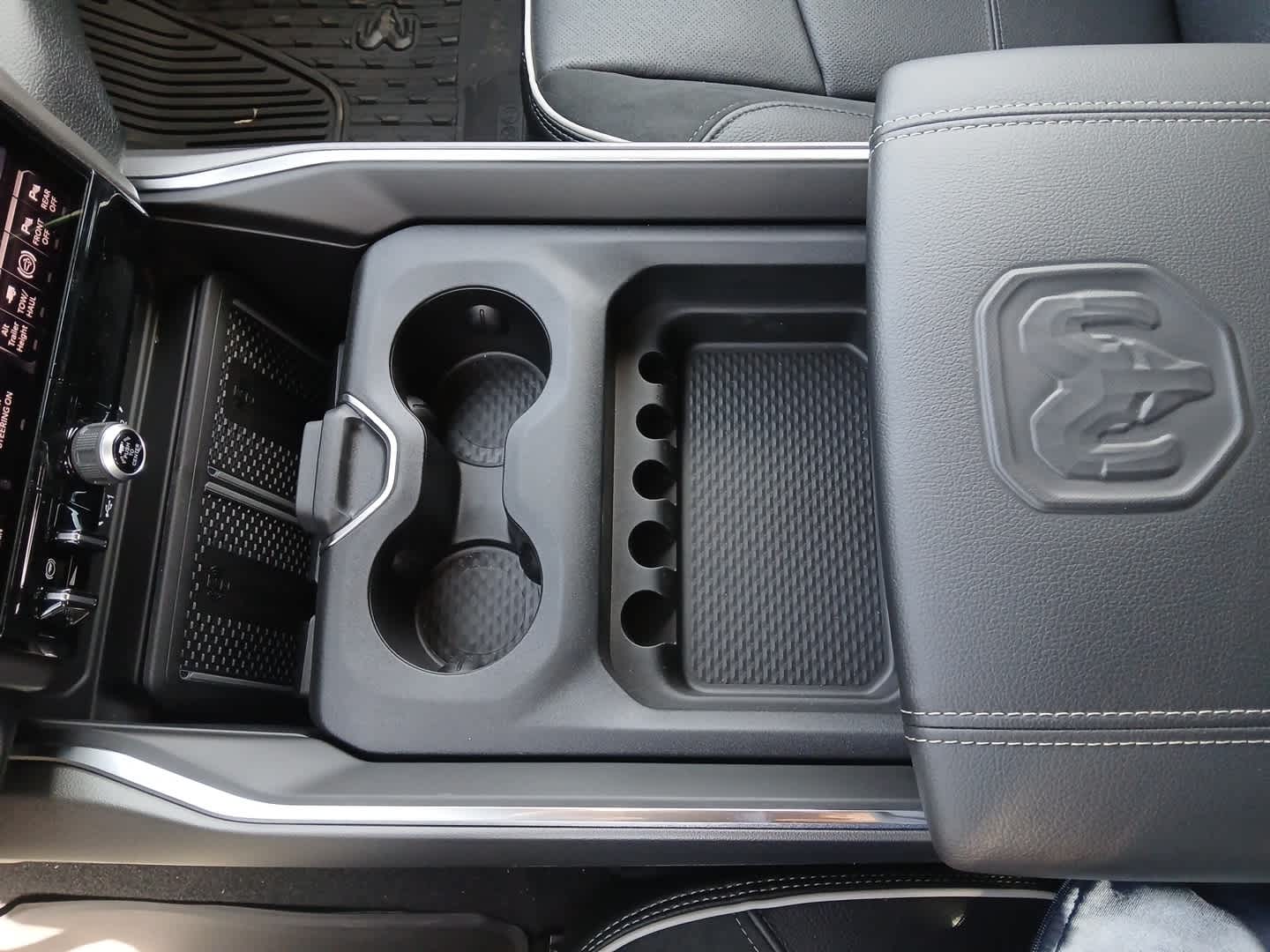 2026 RAM Ram 3500 RAM 3500 LARAMIE MEGA CAB 4X4 6'4' BOX