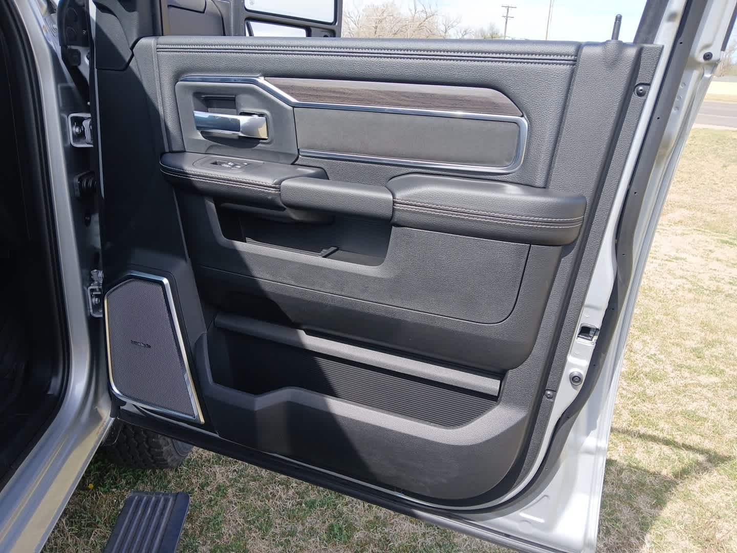 2026 RAM Ram 3500 RAM 3500 LARAMIE MEGA CAB 4X4 6'4' BOX