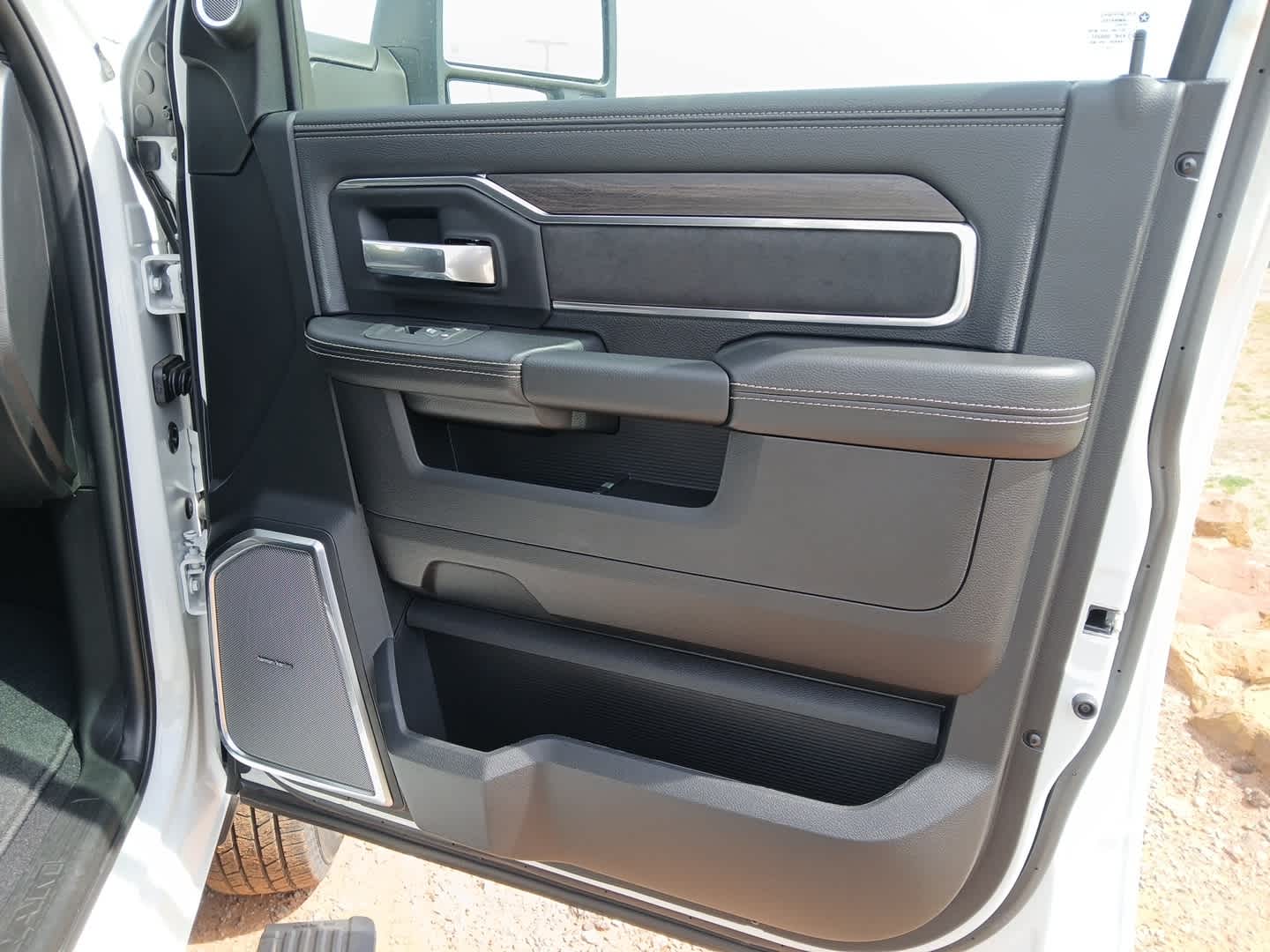 2026 RAM Ram 3500 RAM 3500 LARAMIE MEGA CAB 4X4 6'4' BOX