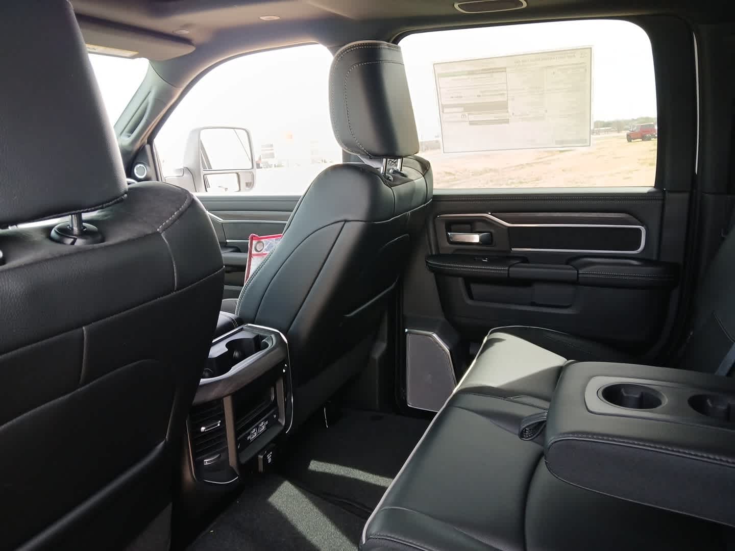 2026 RAM Ram 3500 RAM 3500 LARAMIE MEGA CAB 4X4 6'4' BOX