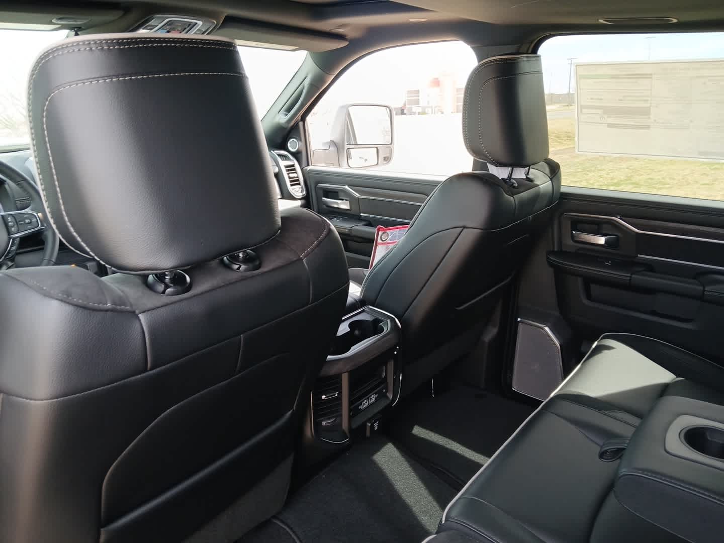 2026 RAM Ram 3500 RAM 3500 LARAMIE MEGA CAB 4X4 6'4' BOX