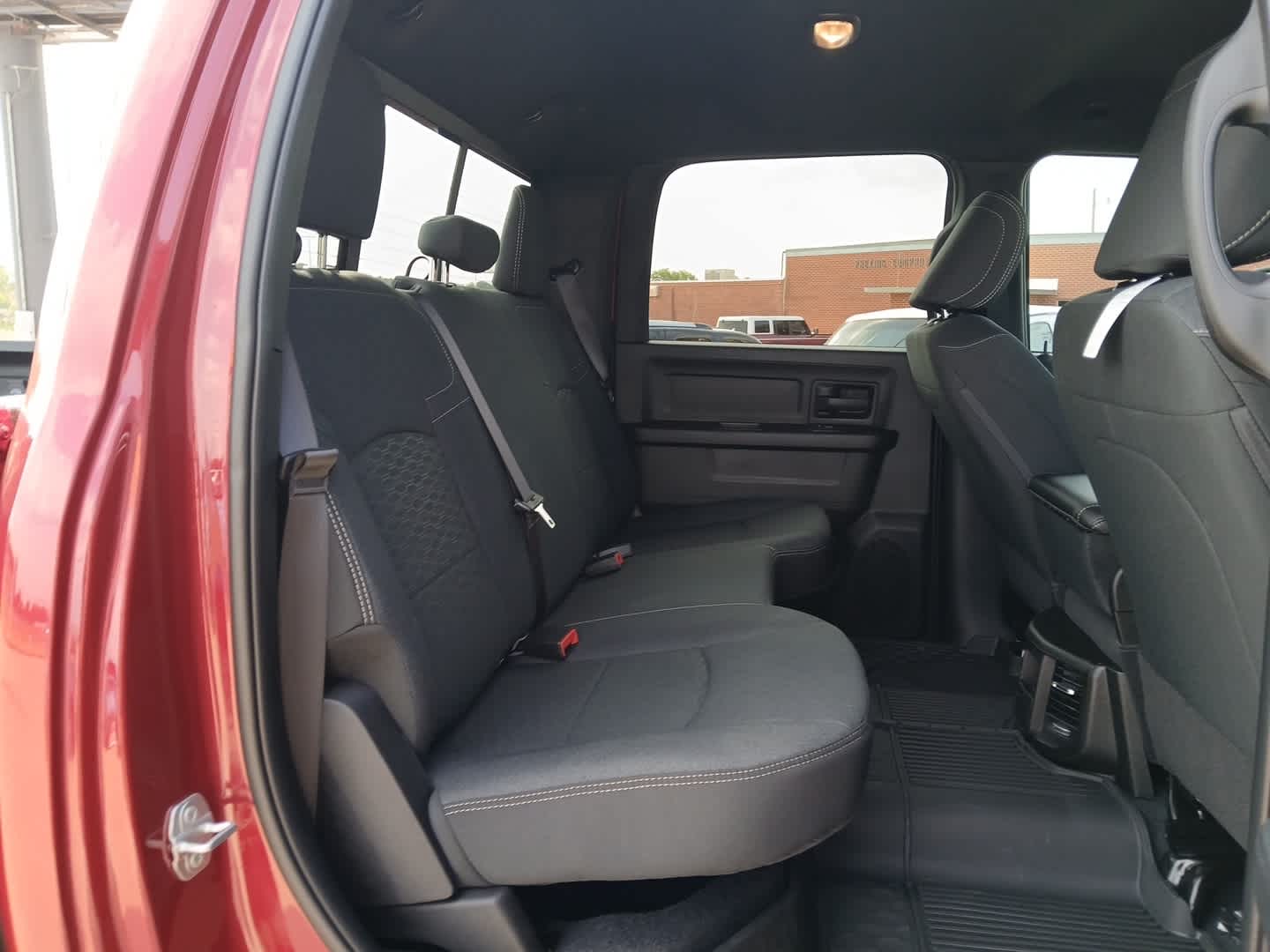 2026 RAM Ram 2500 RAM 2500 BLACK EXPRESS CREW CAB 4X4 6'4' BOX