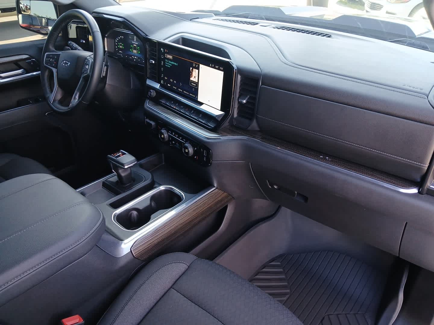 2023 Chevrolet Silverado 1500 4WD Crew Cab Short Bed LT Trail Boss