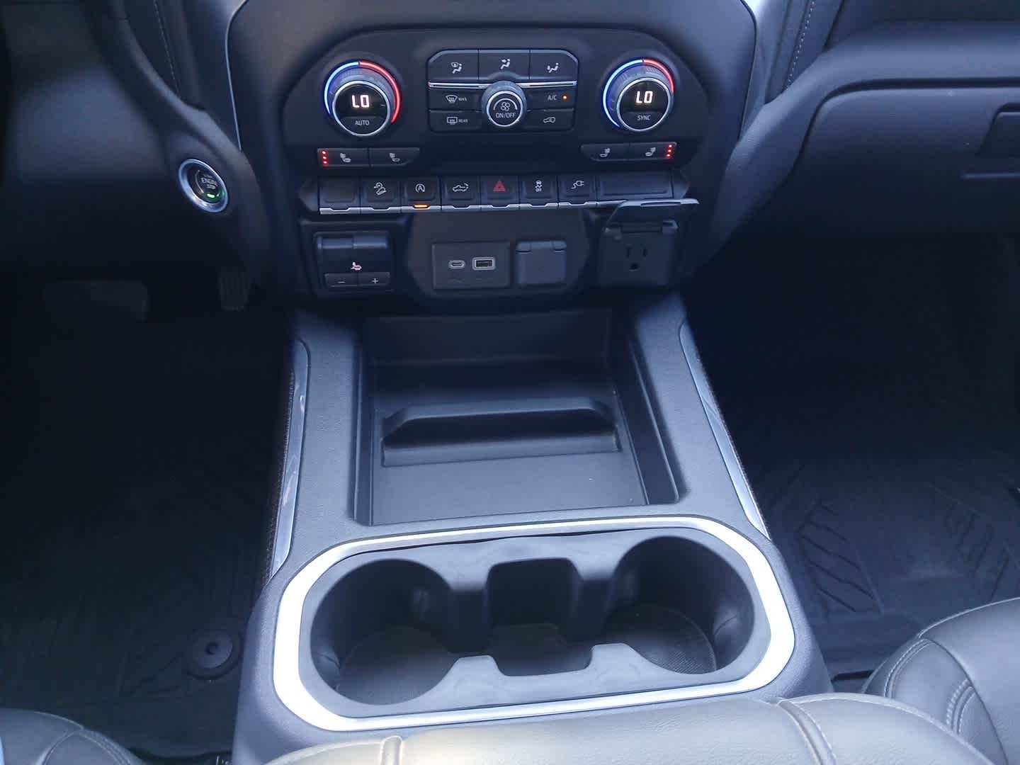 2020 Chevrolet Silverado 1500 4WD Crew Cab Short Bed RST