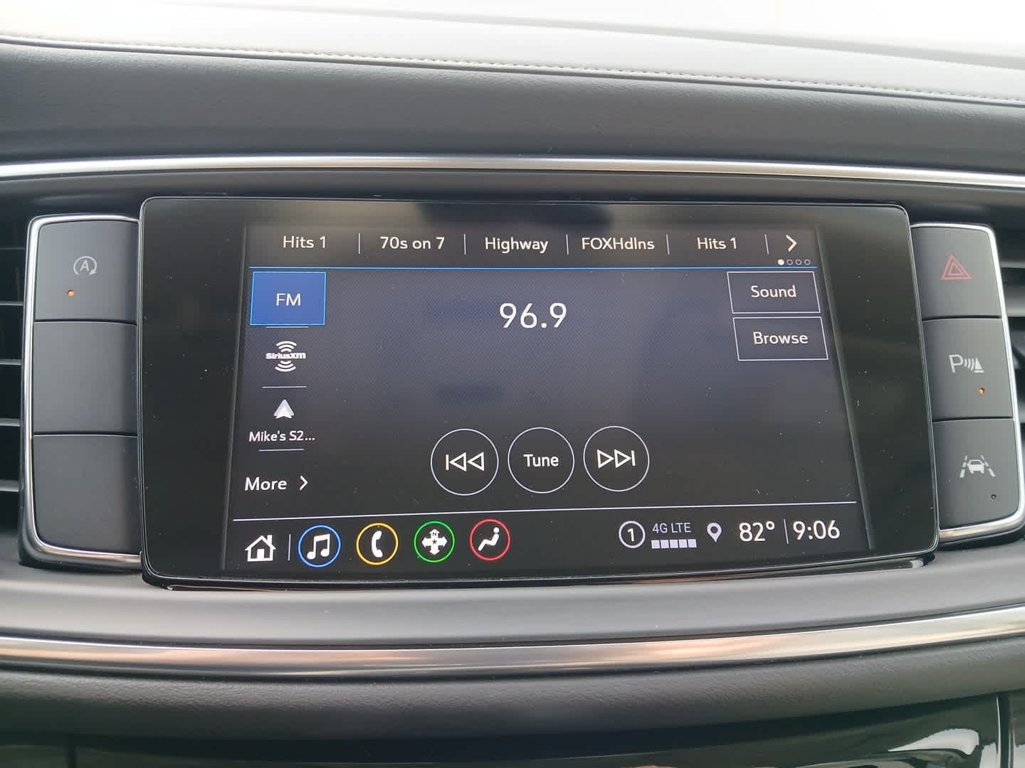 2023 Buick Enclave Essence FWD