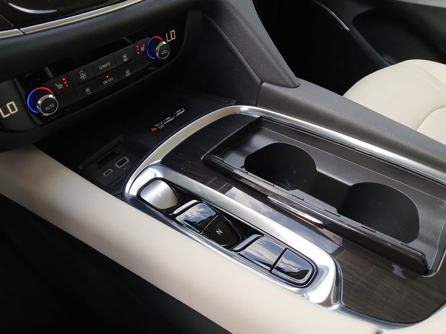 2023 Buick Enclave Essence FWD