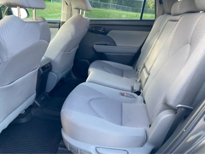 2023 Toyota Highlander LE