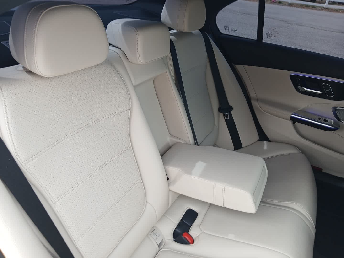 2025 Mercedes-Benz C 300 C 300