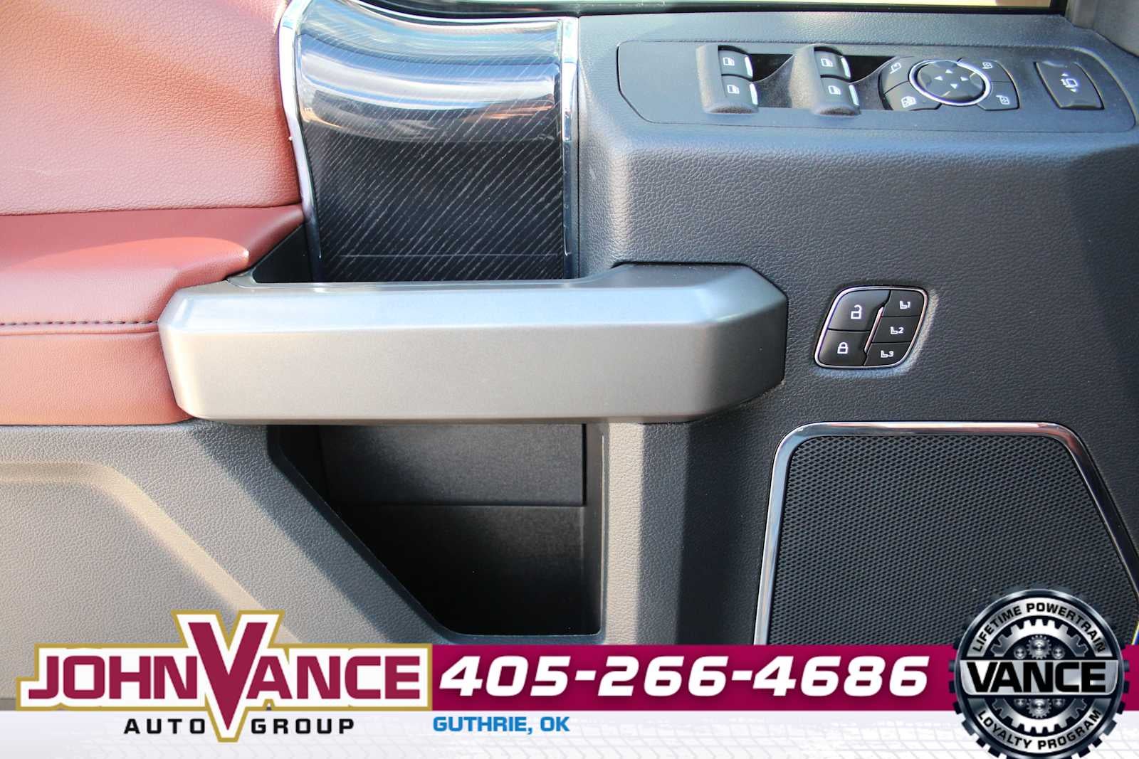 2022 Ford Super Duty F-350 DRW Platinum