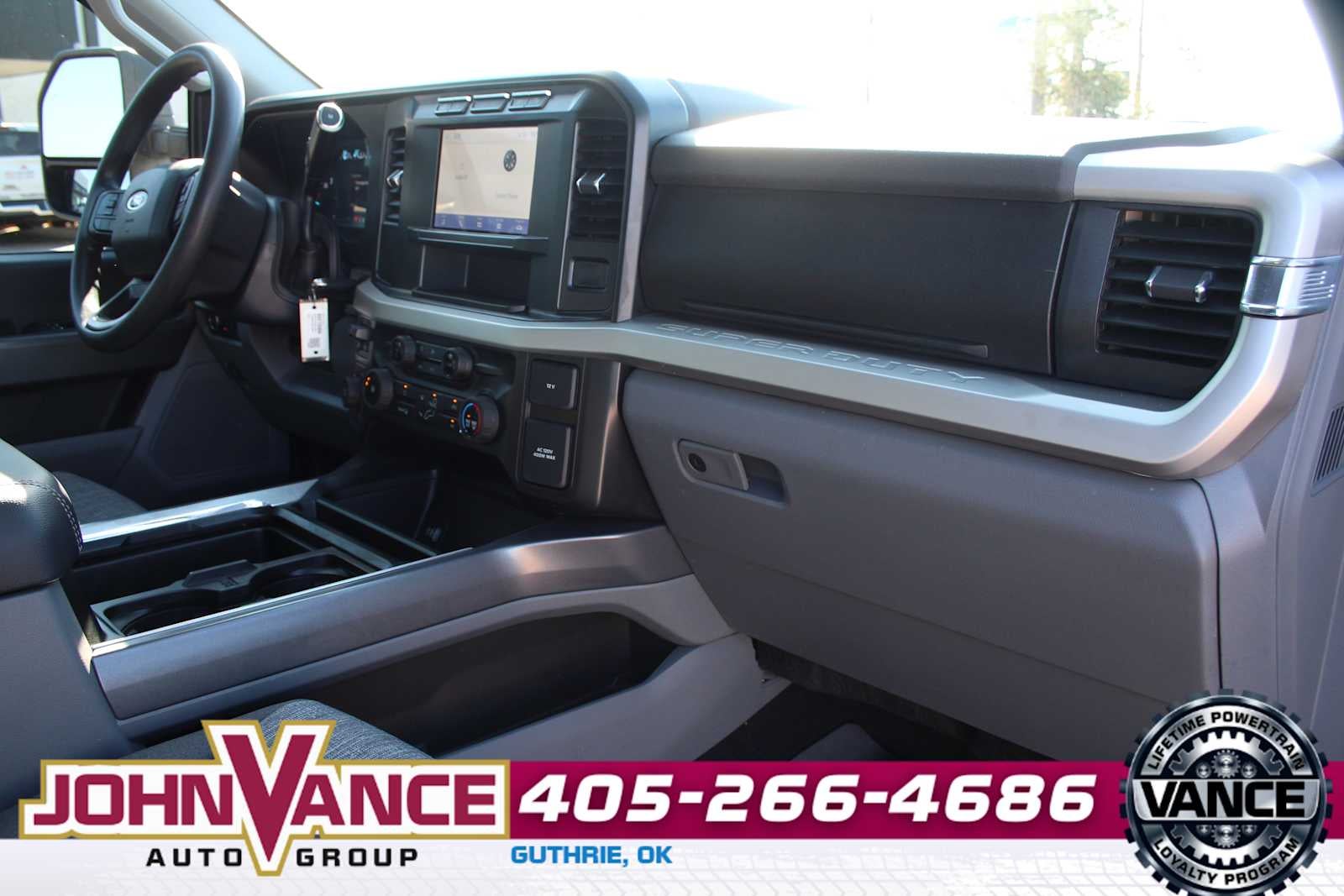 2024 Ford Super Duty F-350 DRW Pickup XLT