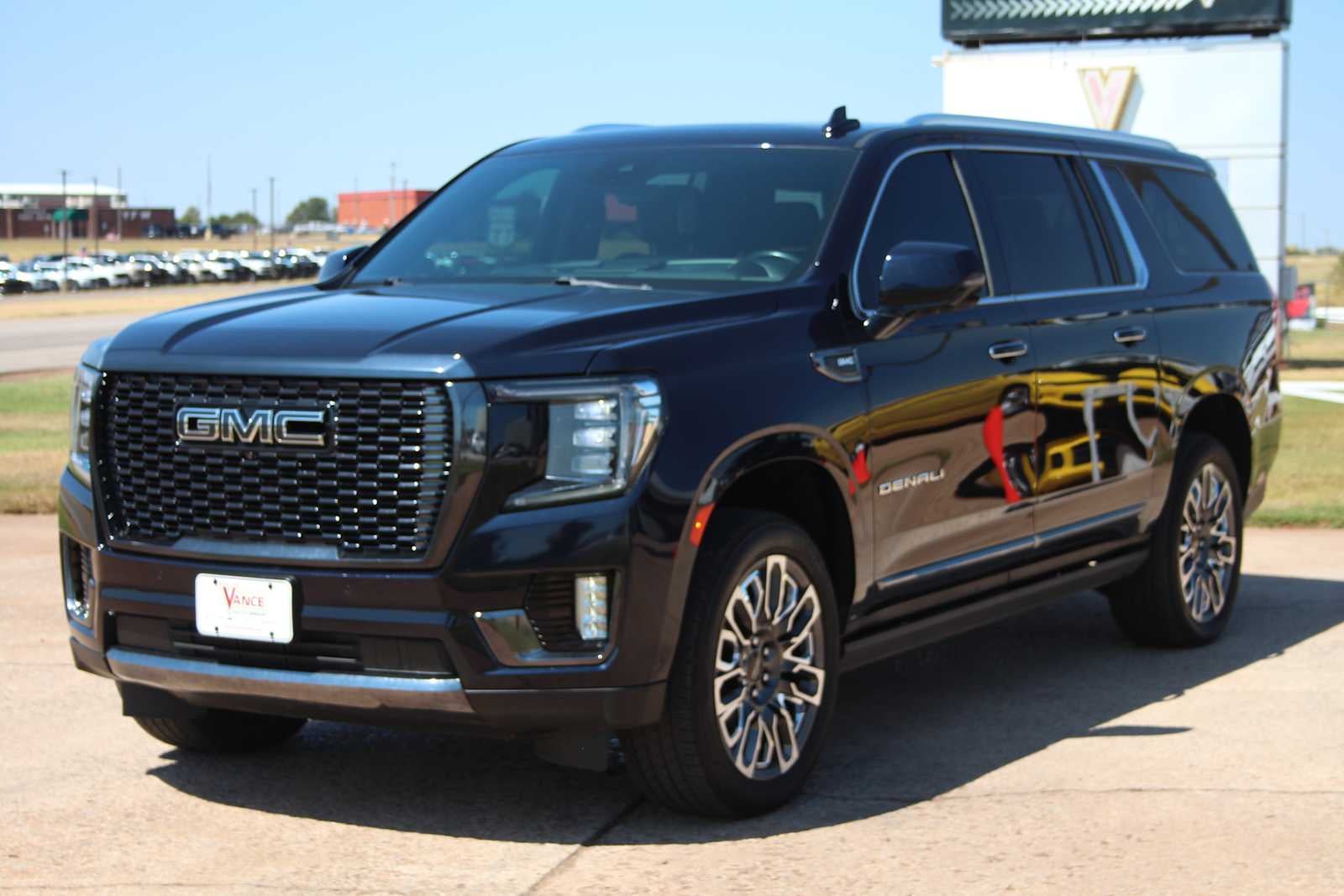 2023 GMC Yukon Denali Ultimate Denali Ultimate