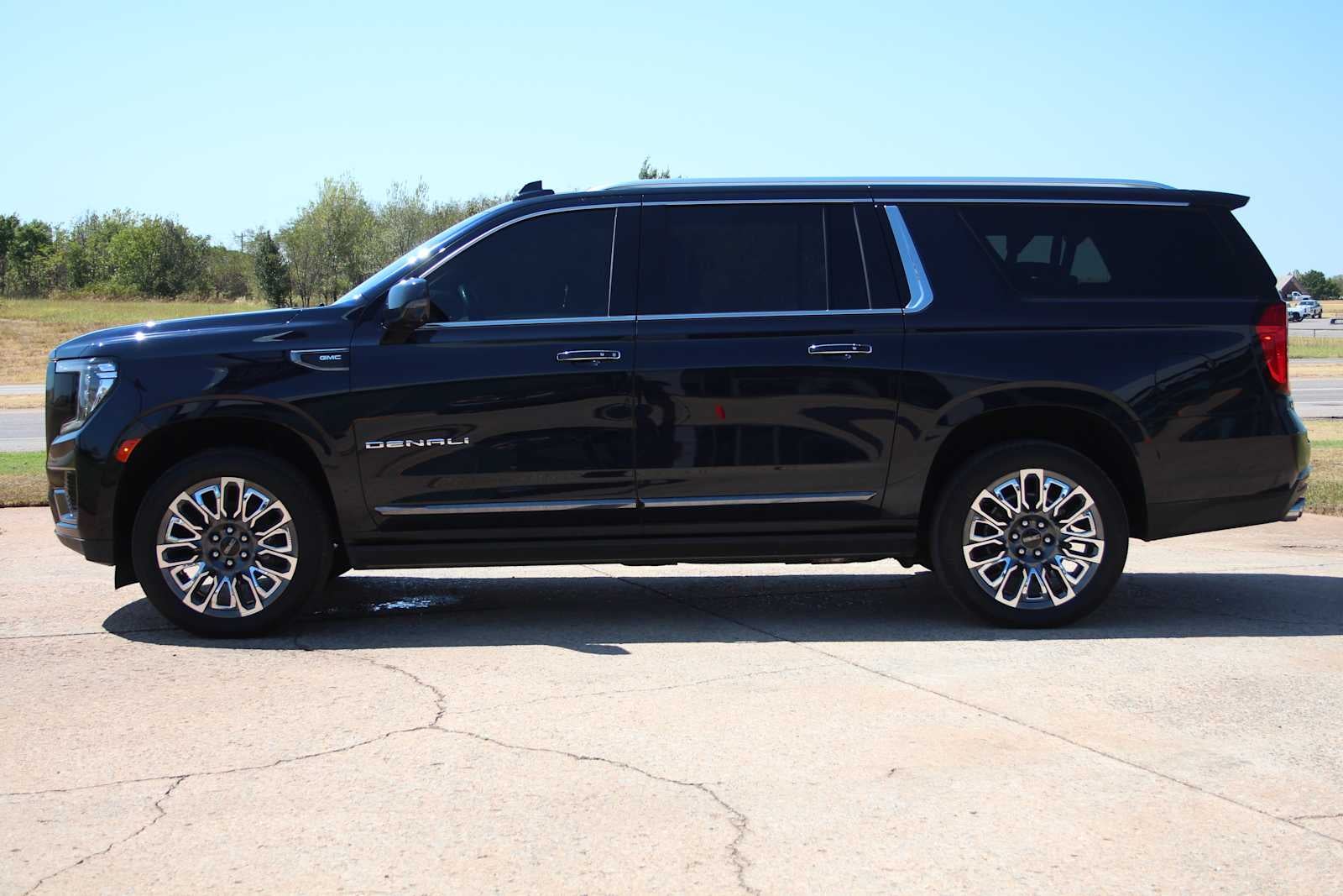 2023 GMC Yukon Denali Ultimate Denali Ultimate